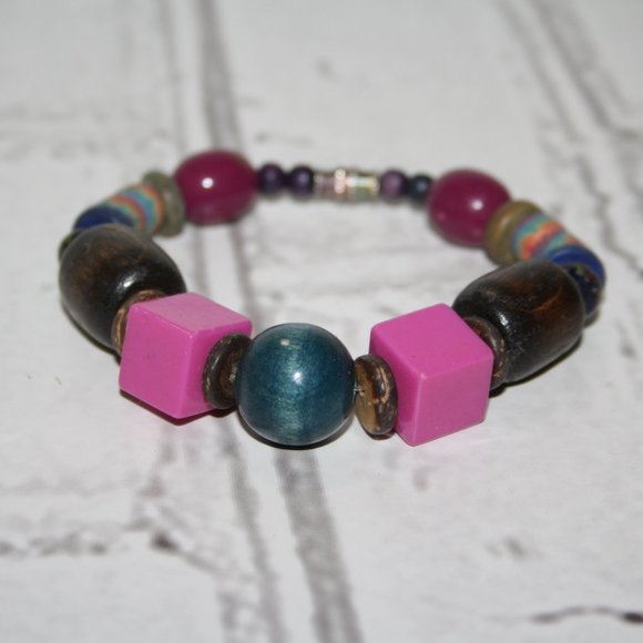 Beautiful colorful and wooden chunky bracelet 7.75" - Picture 1 of 3